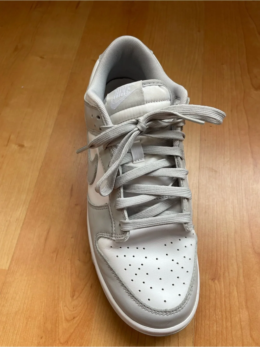 Nike Low-Top Sneakers in White and Light Gray